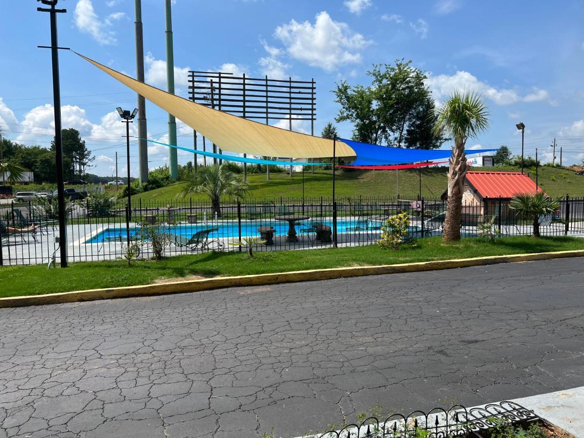 Country Hearth Inn & Suites Cartersville Exterior photo