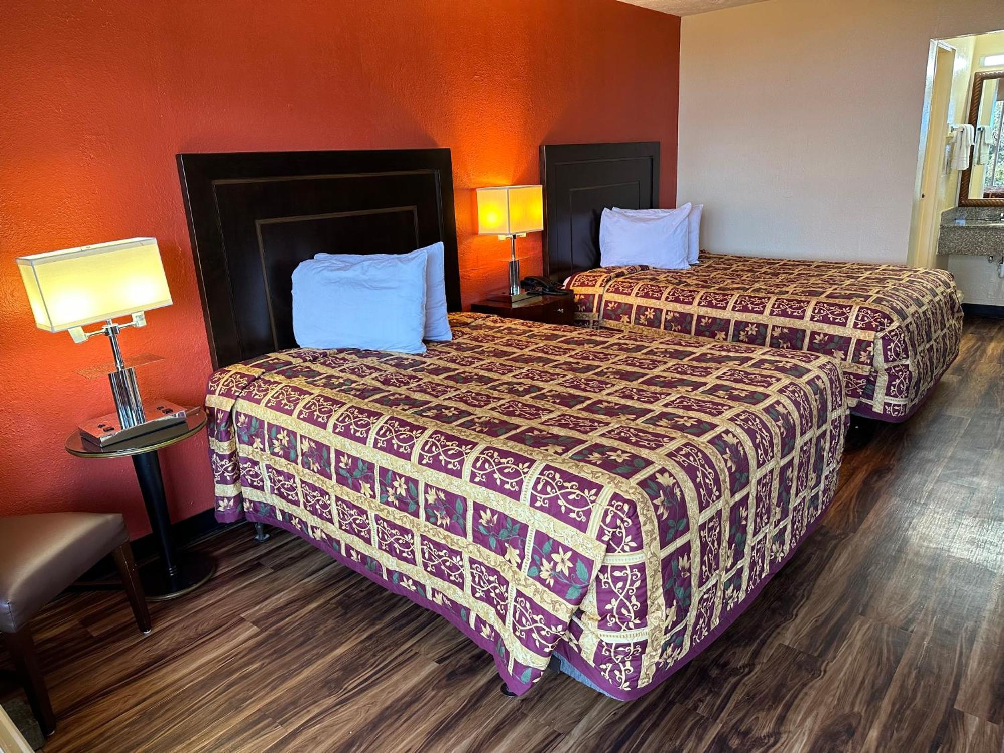 Country Hearth Inn & Suites Cartersville Exterior photo