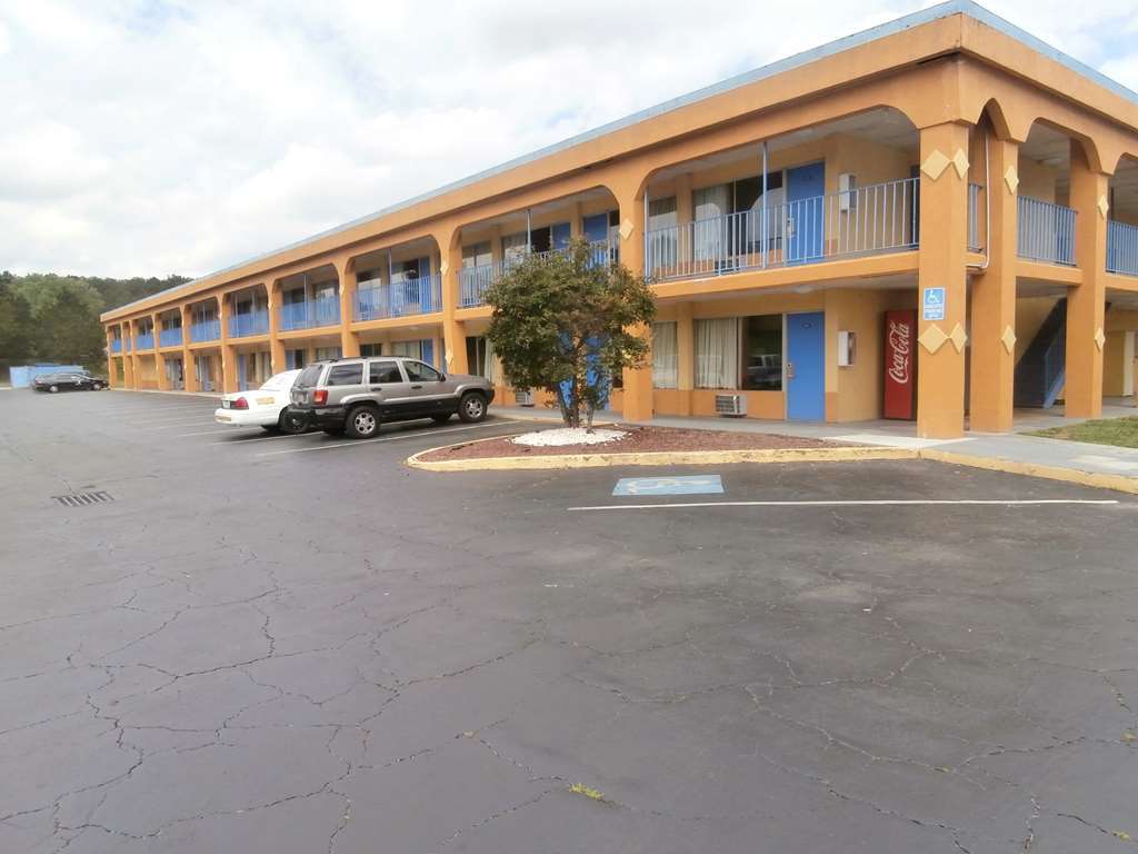 Country Hearth Inn & Suites Cartersville Exterior photo